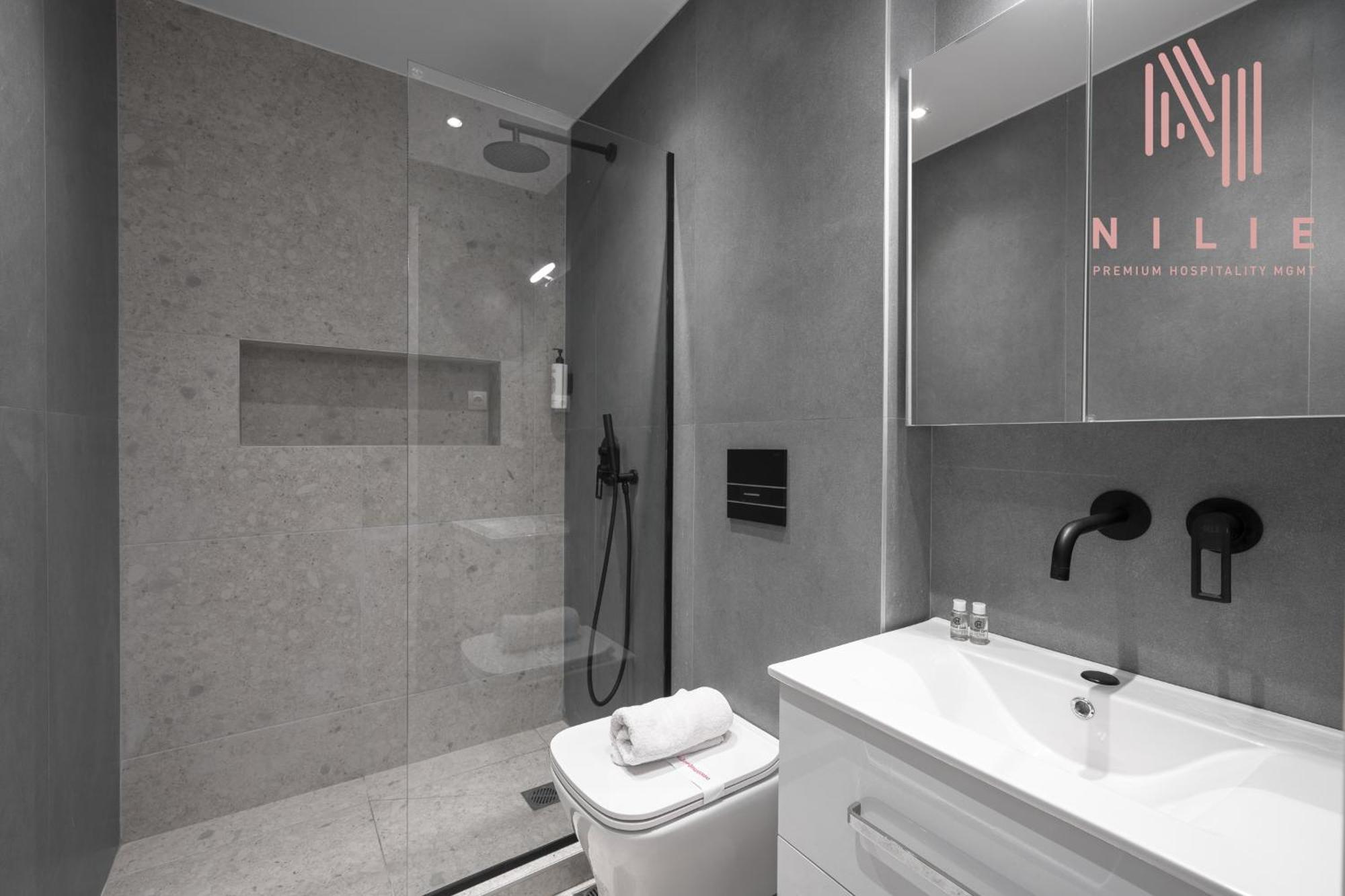 Terra Suites, Nilie Hospitality Mgmt *